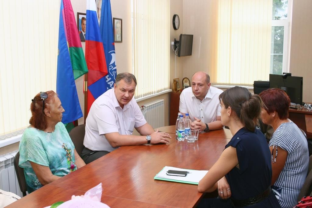 Председатель территориального совета. Председатель тос ульяновская область. Выиграли проект тос. Председатель территориального совета. Совещание с председателями тос по вопросам благоустройства.