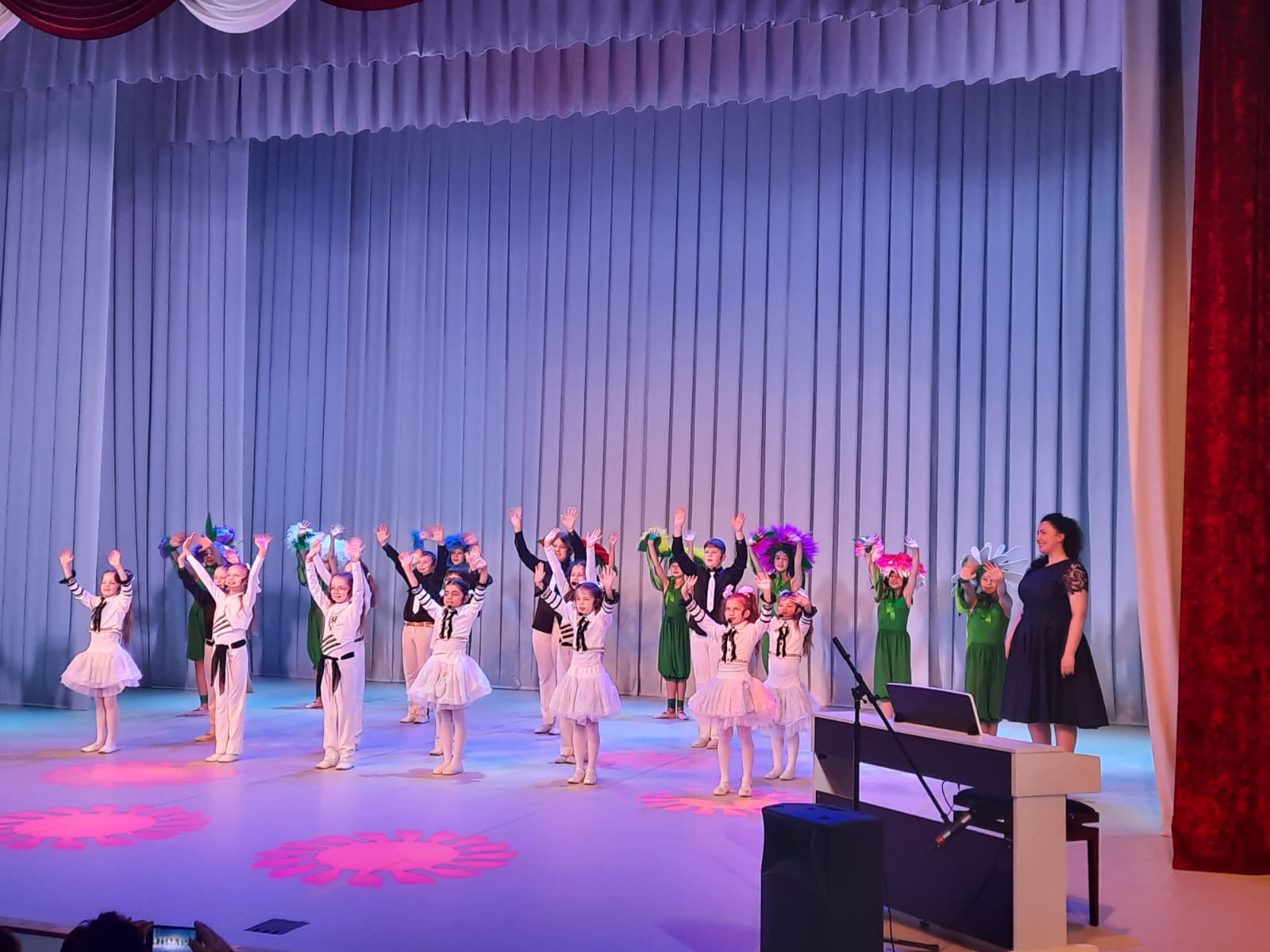 Концерты владивосток март 2024. Дши хворостовского краснодар. Академия искусств краснодар. Школа искусств фото. 60 лет дмитрию хворостовскому - фото.