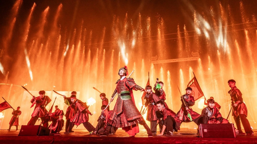 Иммерсивный Дуцзянъянь.jpg Иммерсивный Дуцзянъянь.jpg