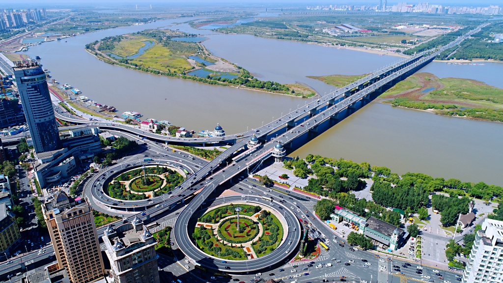 Сунгарийский мост (Harbin Songhua River Highway Bridge)-1 (1).jpg
