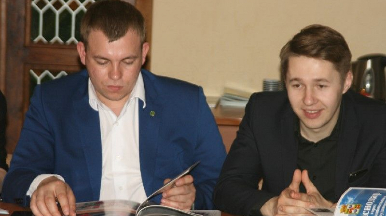 Сотрудники Общественно-информационного центра поделились опытом работы с молодёжью (6).JPG