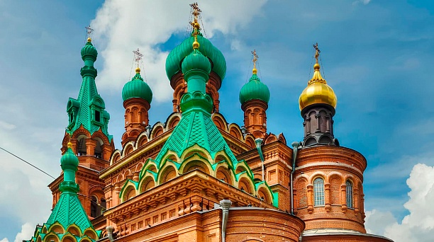 Евгений Наумов поздравил краснодарцев с праздником Святой Троицы