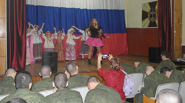 В Центральном округе прошла акция «Материнская забота: напиши письмо маме»