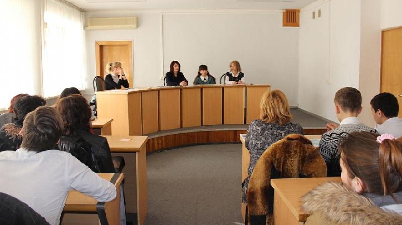 В администрации Центрального округа обсудили проблемы зависимости от вредных привычек