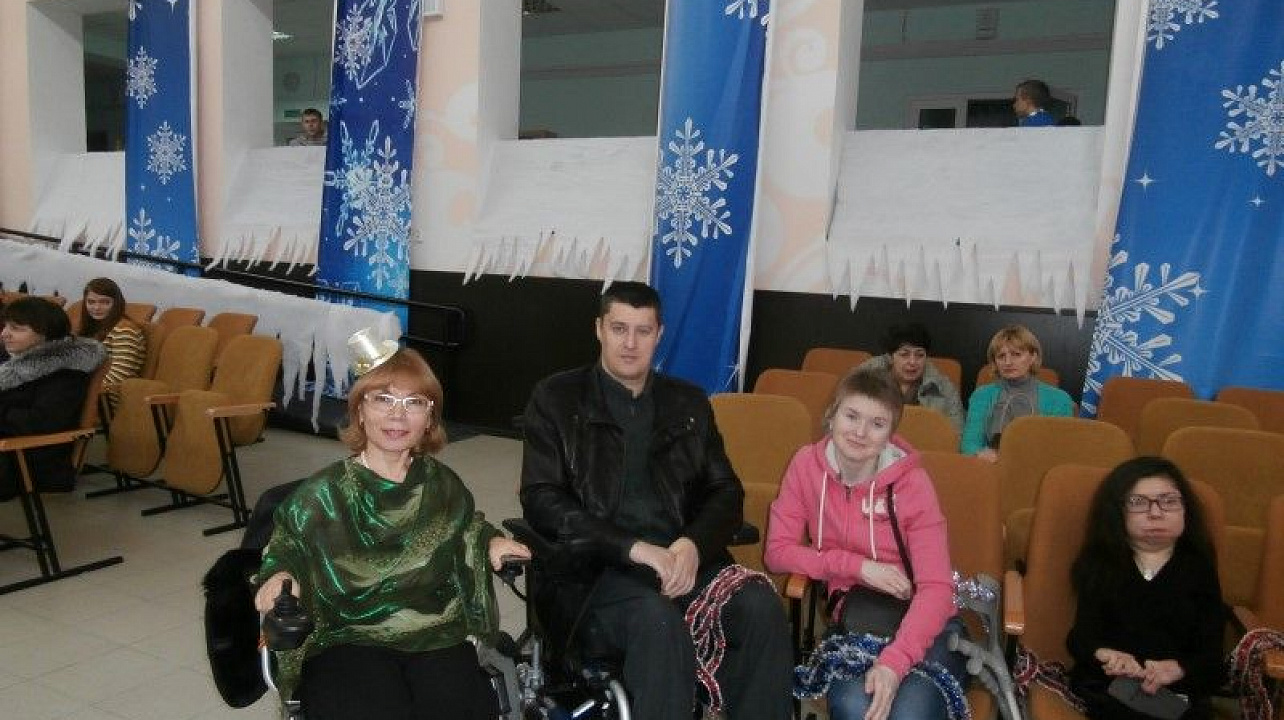 В Краснодаре прошел первый особенный бал (3).JPG