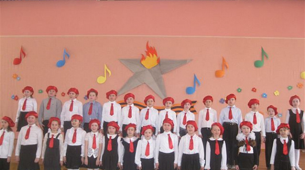 В школе № 101 Западного округа состоялся фестиваль военной песни