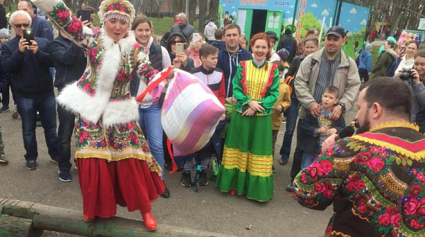 В Центральном округе встретили Широкую Масленицу