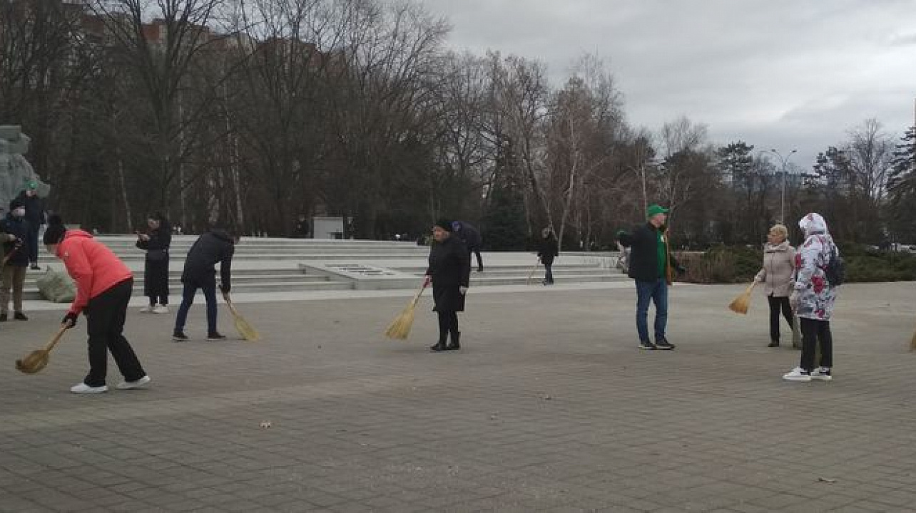 Центральный округ принял активное участие в акции «Наведем порядок»