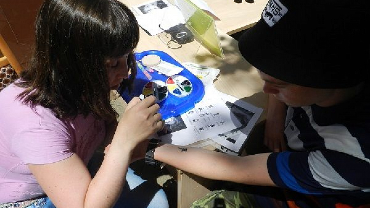 книжная выставка «Лето. Юность. Молодежь» и «Я с книгой открываю мир»