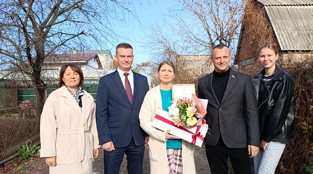 В Пашковском сельском округе поздравили женщин с Днём матери