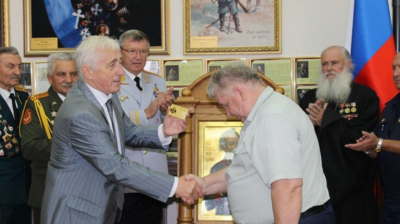 Юных кадетов приняли в ряды Кадетского Братства.jpg