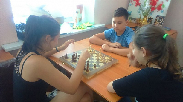 В Центральном округе проходят шахматные баталии