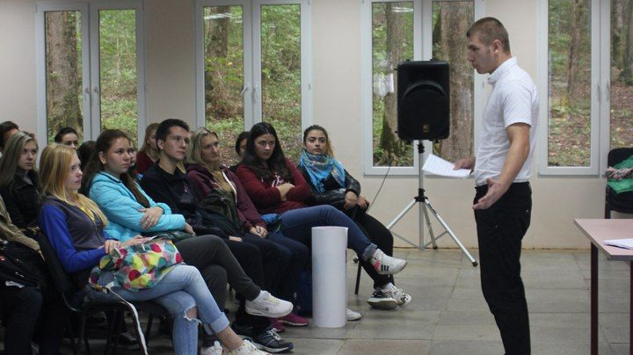 Слёт лидеров школьного самоуправления и студенческих советов Западного округа состоялся в молодежном лагере «Дубрава»