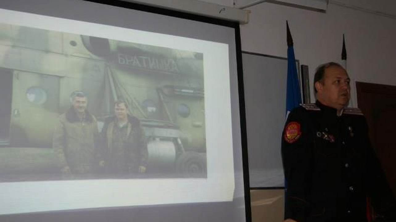 В гимназии №25 города прошли уроки мужества с допризывной молодёжью