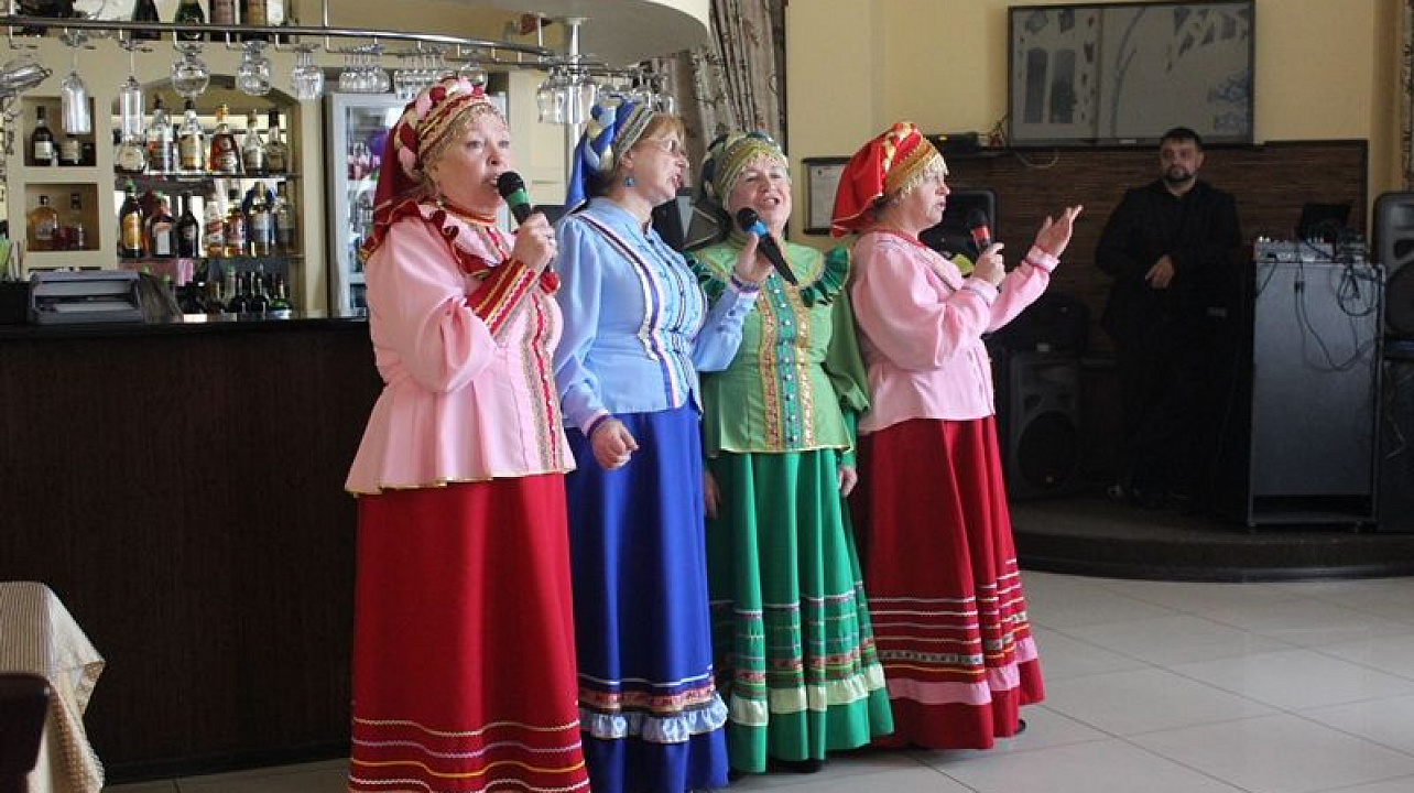 Общественниц Центрального округа поздравили с Международным женским днем