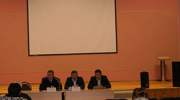 В Западном округе полиция начинает серию отчетов перед населением