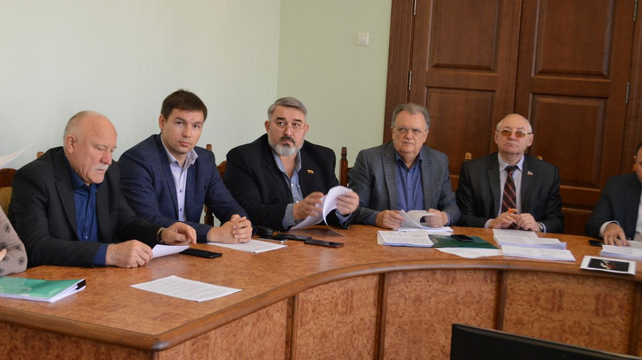 В городской Думе проходят заседания комитетов