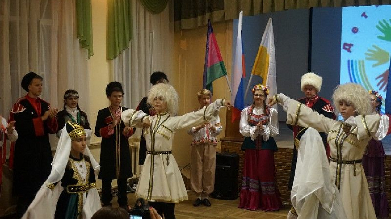 В дружной «семье» краснодарских клубов интернациональной дружбы прибыло! (6).JPG