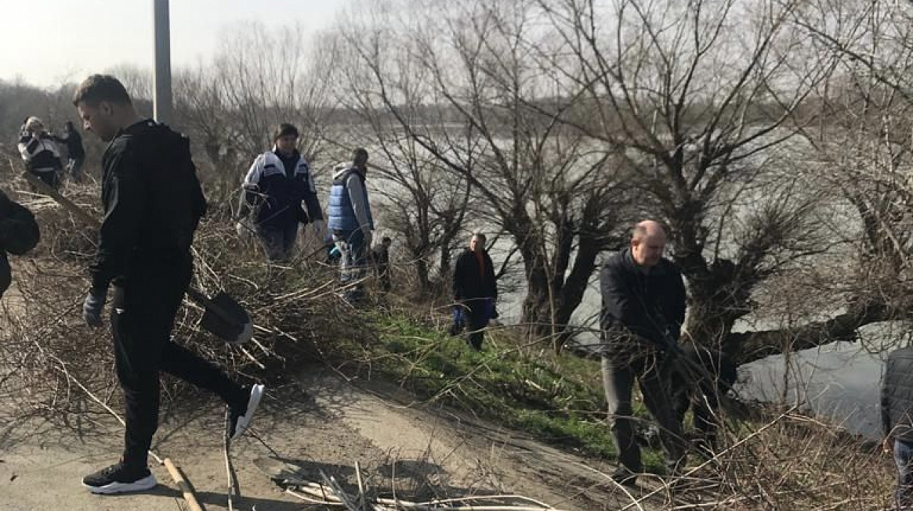 субботник береговая (4).jpeg