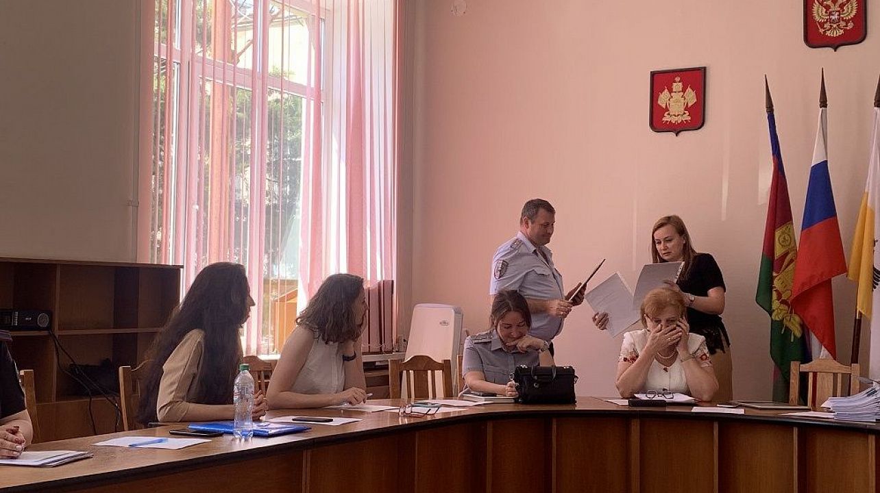Краснодар_ЗВО_Заседание_комиссии_ПДН (2).jpg