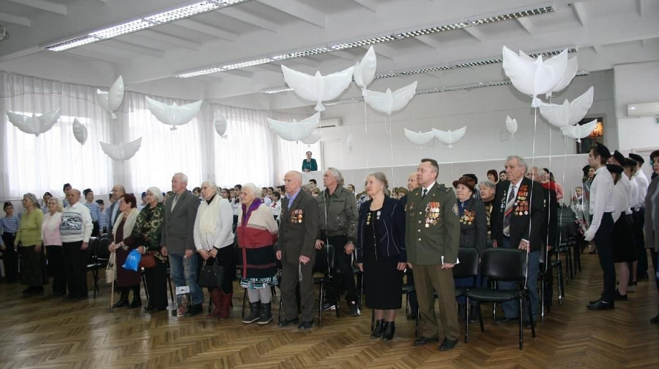 В прикубанском лицее №64 чествовали блокадников Ленинграда