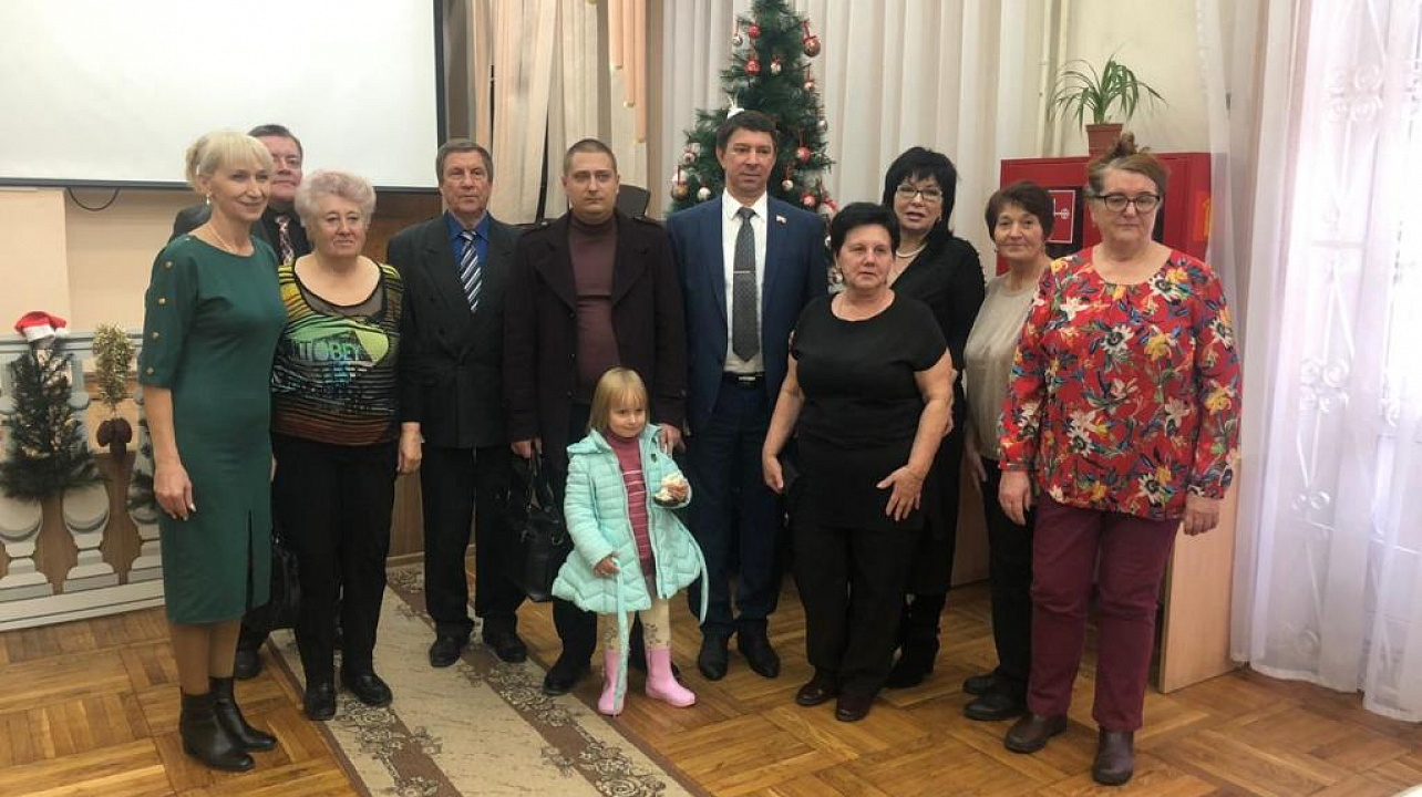 Общественные организации Западного округа принимают поздравления с Новым годом