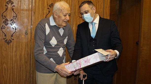 Участнику Великой Отечественной войны, Почетному гражданину города Краснодара Василию Павловичу Кузьменко исполнилось 94 года