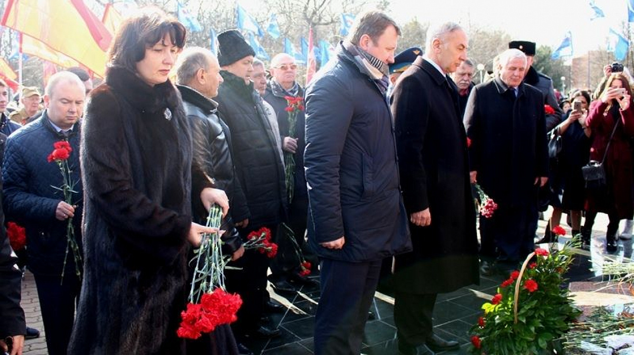 Сегодня в Чистяковской роще состоялся митинг, посвященный воинам-интернационалистам