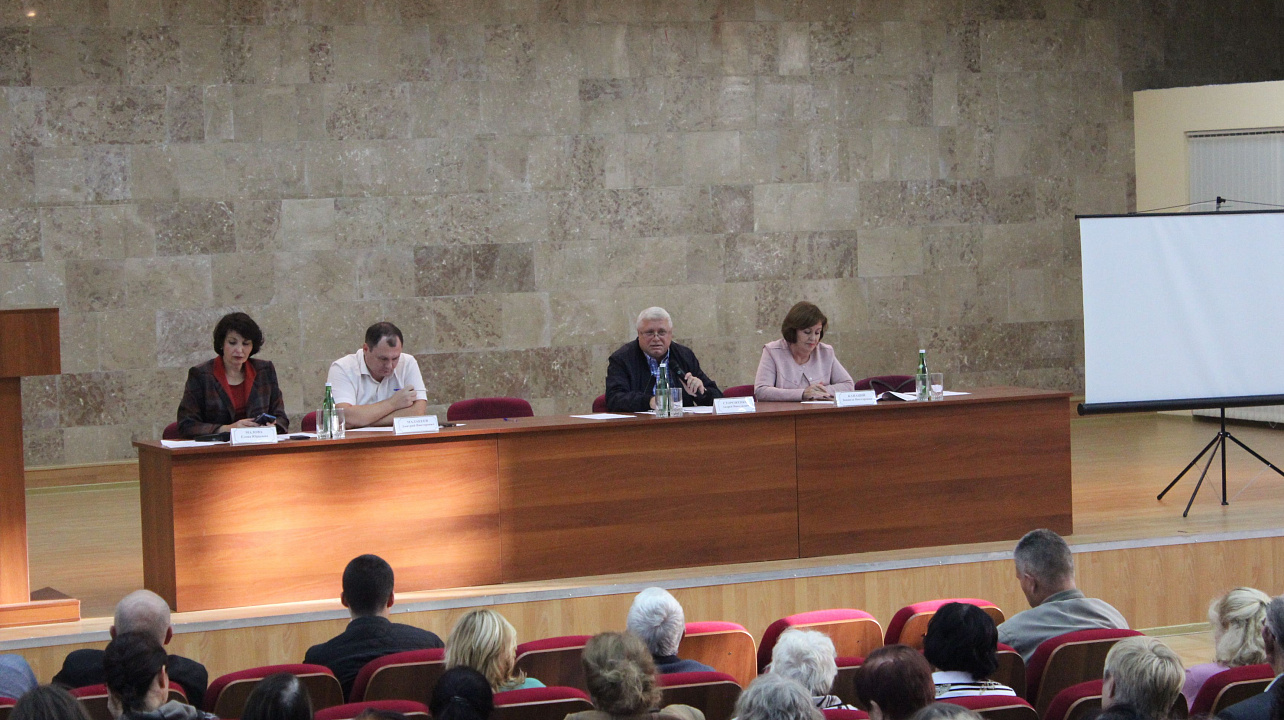 В администрации Центрального округа состоялось расширенное информационное  совещание