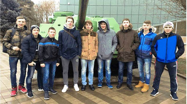 Студенты Центрального округа посетили Музей военной техники «Оружие Победы»