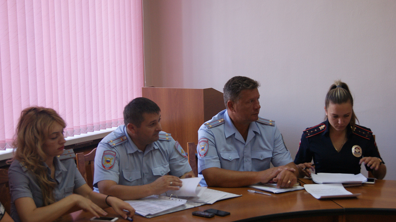 В Западном округе обсудили вопросы  охраны общественного порядка