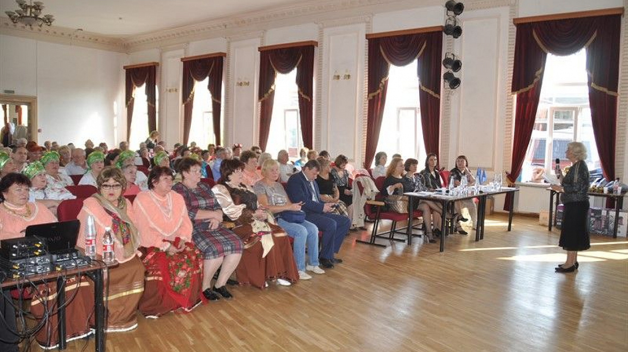 В Краснодаре прошел конкурс вокальных коллективов, посвященный 100-летию ВЛКСМ.jpg