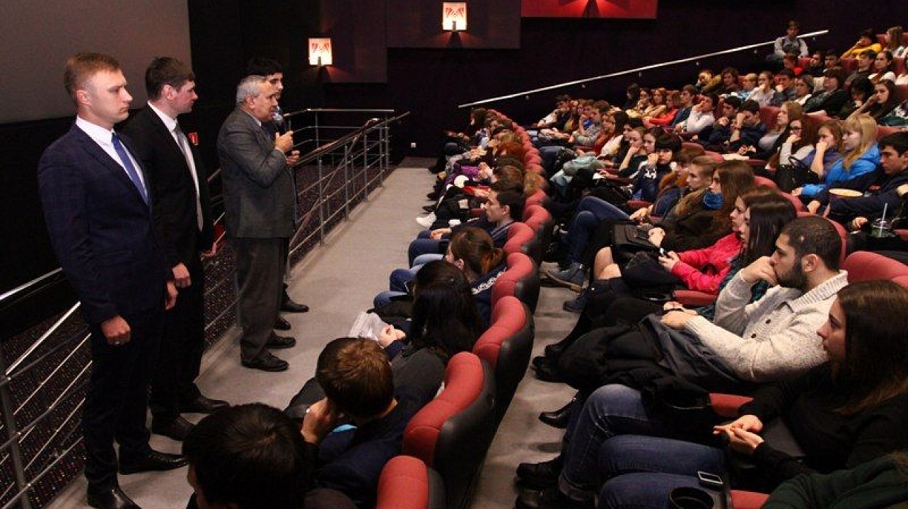 Студенты Армавирского механико-технологическом институте посмотрели фильм «Брестская крепость»