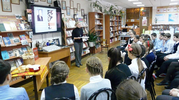 Заседание Литературного клуба учащиеся школы №71 посвятили жителям блокадного Ленинграда