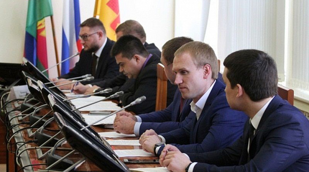 Глава Краснодара встретился с дольщиками проблемных многоквартирных домов по ул. Сормовской, 208