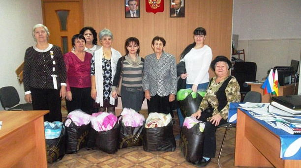 Жители микрорайона Московского поучаствовали в сборе гуманитарной помощи для лиц без определенного места жительства