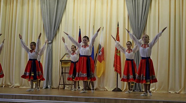 Ребят из 61-ой школы посвятили в казачата