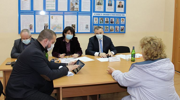 Глава администрации Центрального округа Елена Малова провела выездной прием граждан