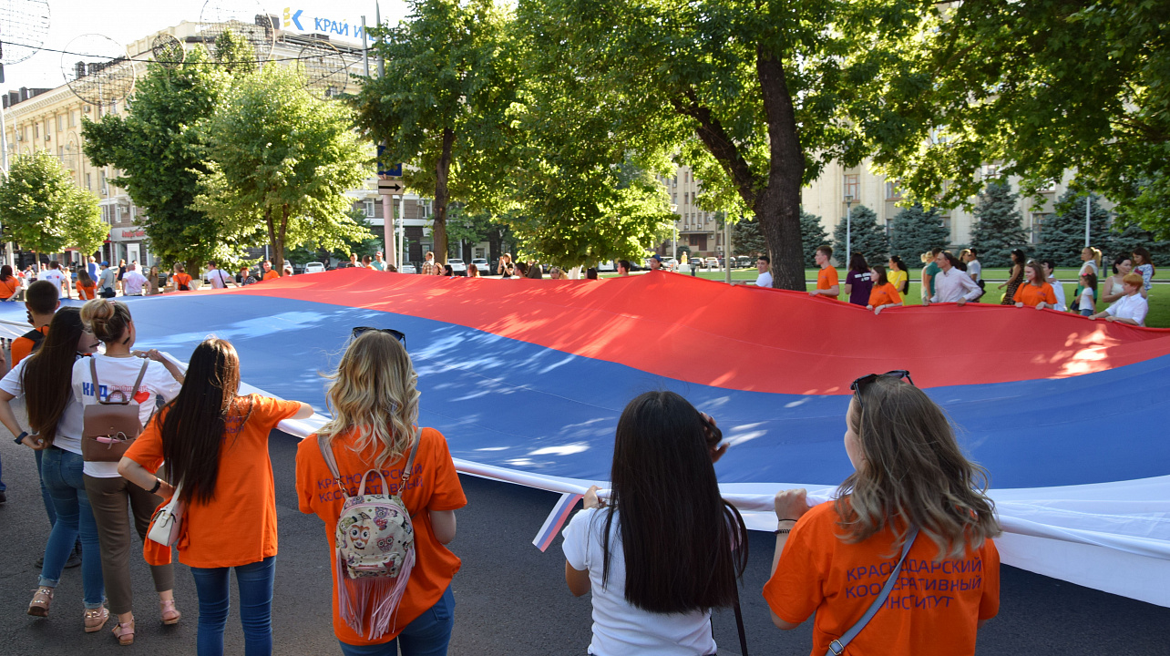 Национально-культурные объединения приняли участие в праздновании Дня России (10).JPG