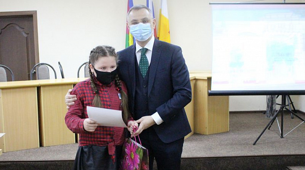 Сегодня в администрации Центрального округа чествовали победителей конкурса рисунков