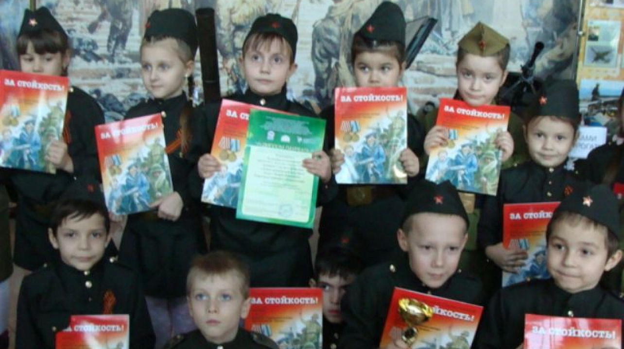 Воспитанники детского сада № 129 приняли участие в творческом конкурсе «Мужеством и стойкостью гордимся»