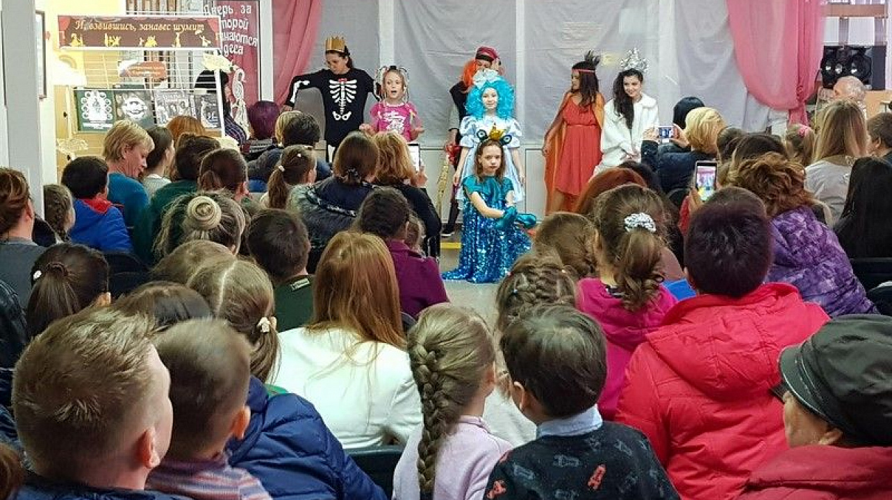 Волшебный праздник для читающих семей прошел в библиотеке им. Островского.jpg