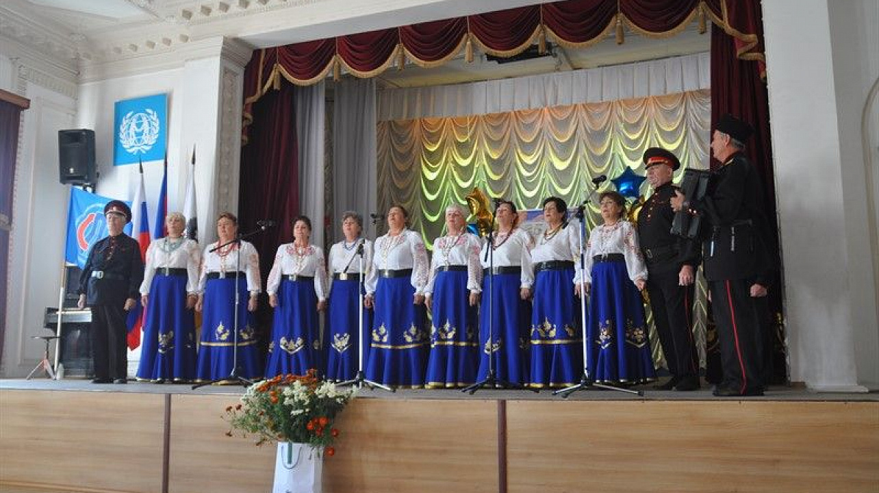 В Краснодаре прошел конкурс вокальных коллективов, посвященный 100-летию ВЛКСМ.jpg