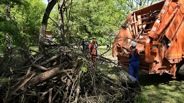 Все — на уборку: стартовал двухмесячник по наведению санитарного порядка