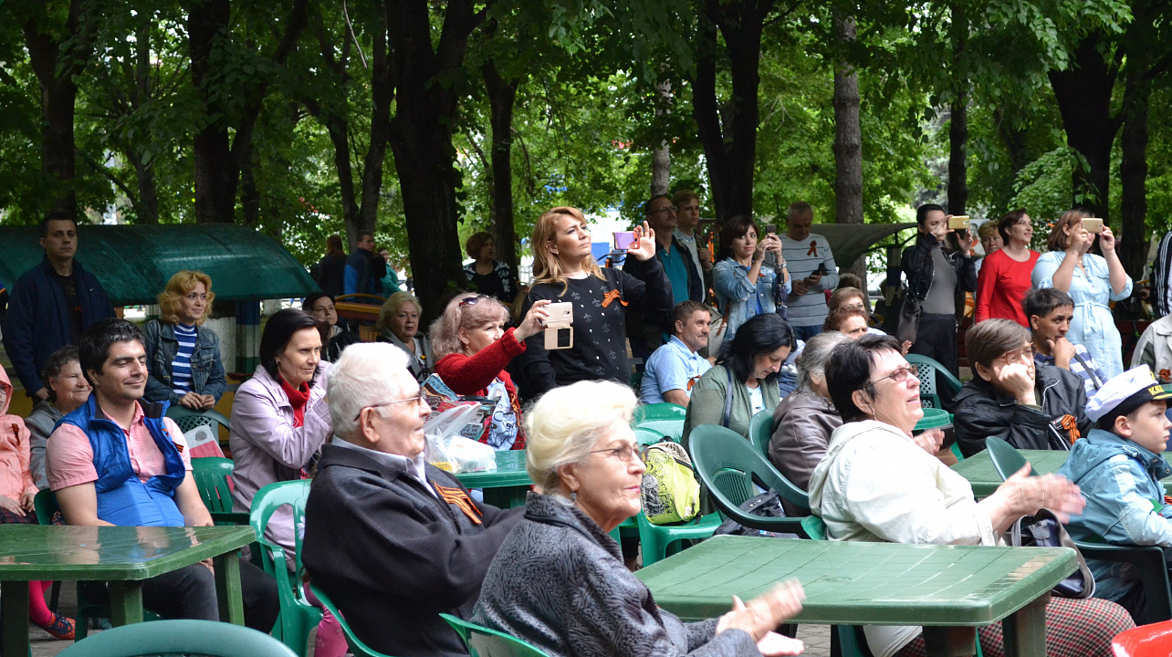 Сегодня в Прикубанском округе отгремело, словно салют победы, окружное торжественное мероприятие, посвящённое 74-летию Победы в Великой Отечественной войне.