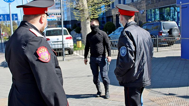 Казаки краевой столицы продолжают нести дежурство в мобильных группах