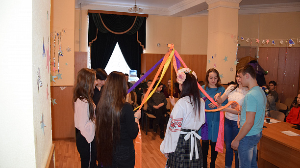 Молодёжный клуб «Оберег» посвятил своё очередное заседание зимним обычаям и традициям славян