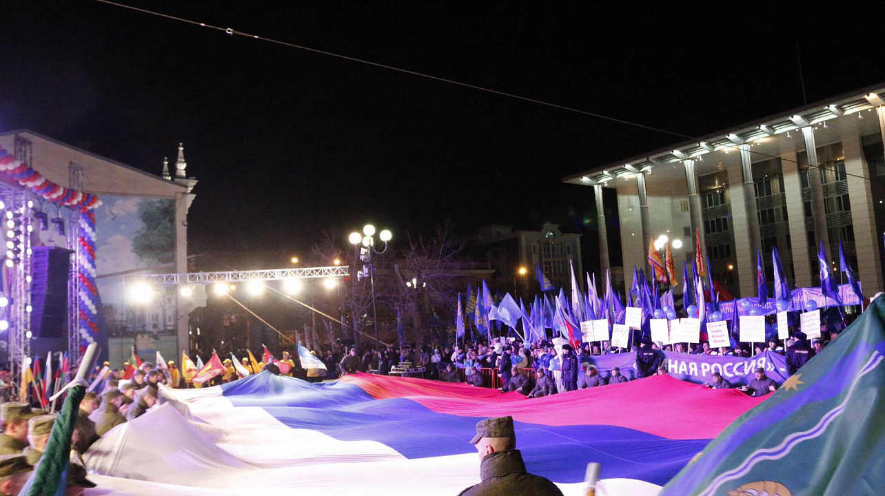 Тысячи краснодарцев и гостей кубанской столицы встретят День народного единства на площади им. А. С. Пушкина