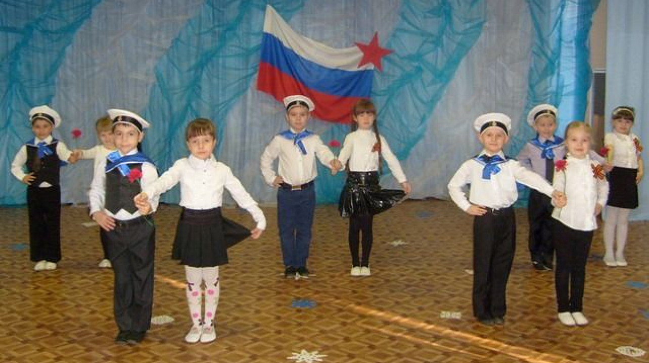 В детском саду № 43 состоялось торжественное открытие военно-патриотического месячника.JPG