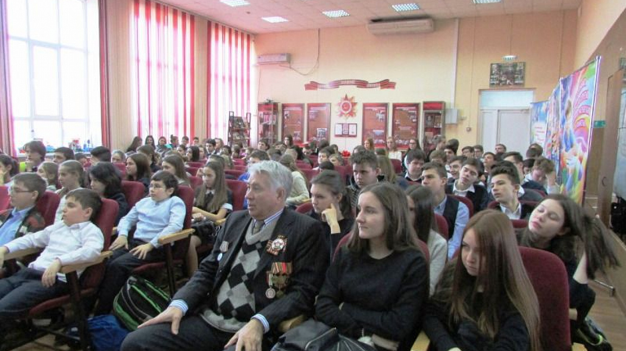 В Краснодаре поисковая группа «Обелиск» встретилась с учениками гимназии №88 (2).jpg